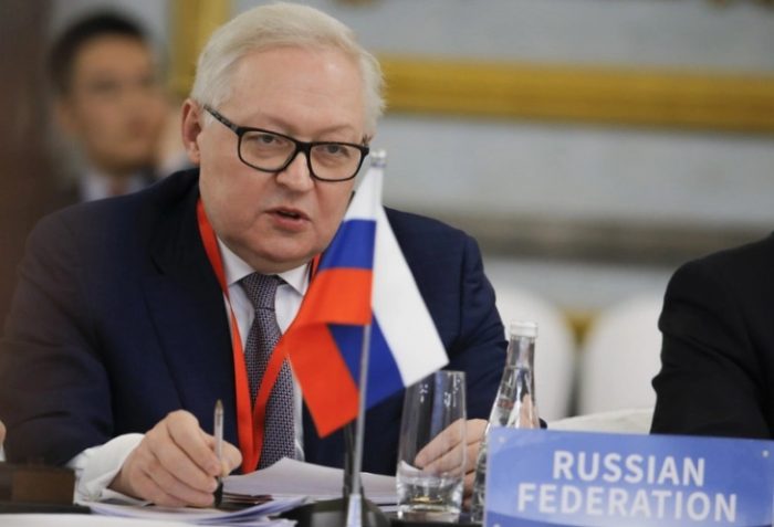 РЈАБКОВ: Москва не ја исклучува можноста за тристрана средба во ноември на Путин, Трамп и Џипинг, претседателите на Русија, САД и Кина