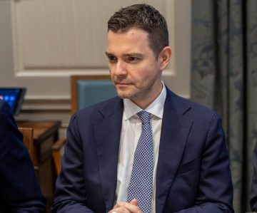 Муцунски: Имаме постојани и цврсти односи со САД кои не препознаваат како клучен партнер