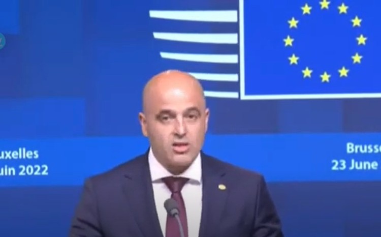 Ковачевски тргна против СДСМ за дата центрите