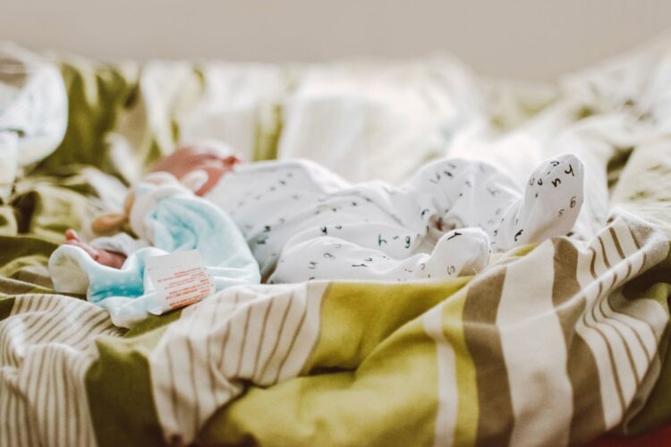 6 необични работи кај новороденчето што можат да ги исплашат родителите, а најчесто се нормални