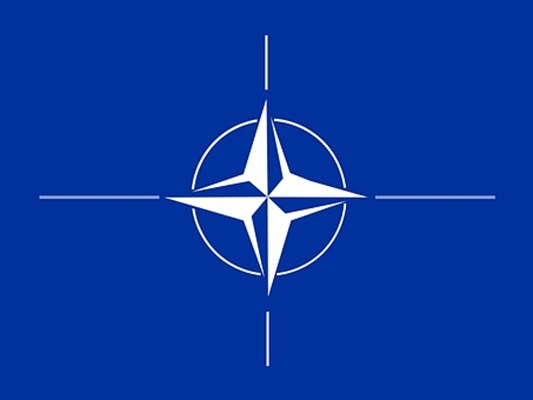 НАТО испрати порака по погребот на Младиќ: Нема да дозволиме безбедносен вакуум