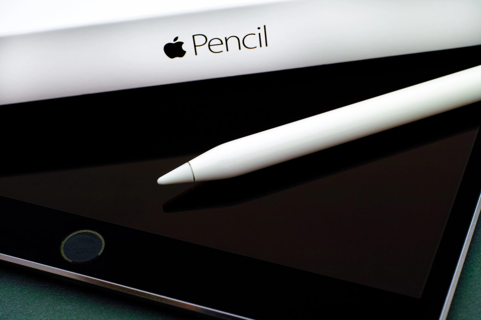 Стив Џобс би се превртел во гроб: Дали Apple подготвува нешто незамисливо?