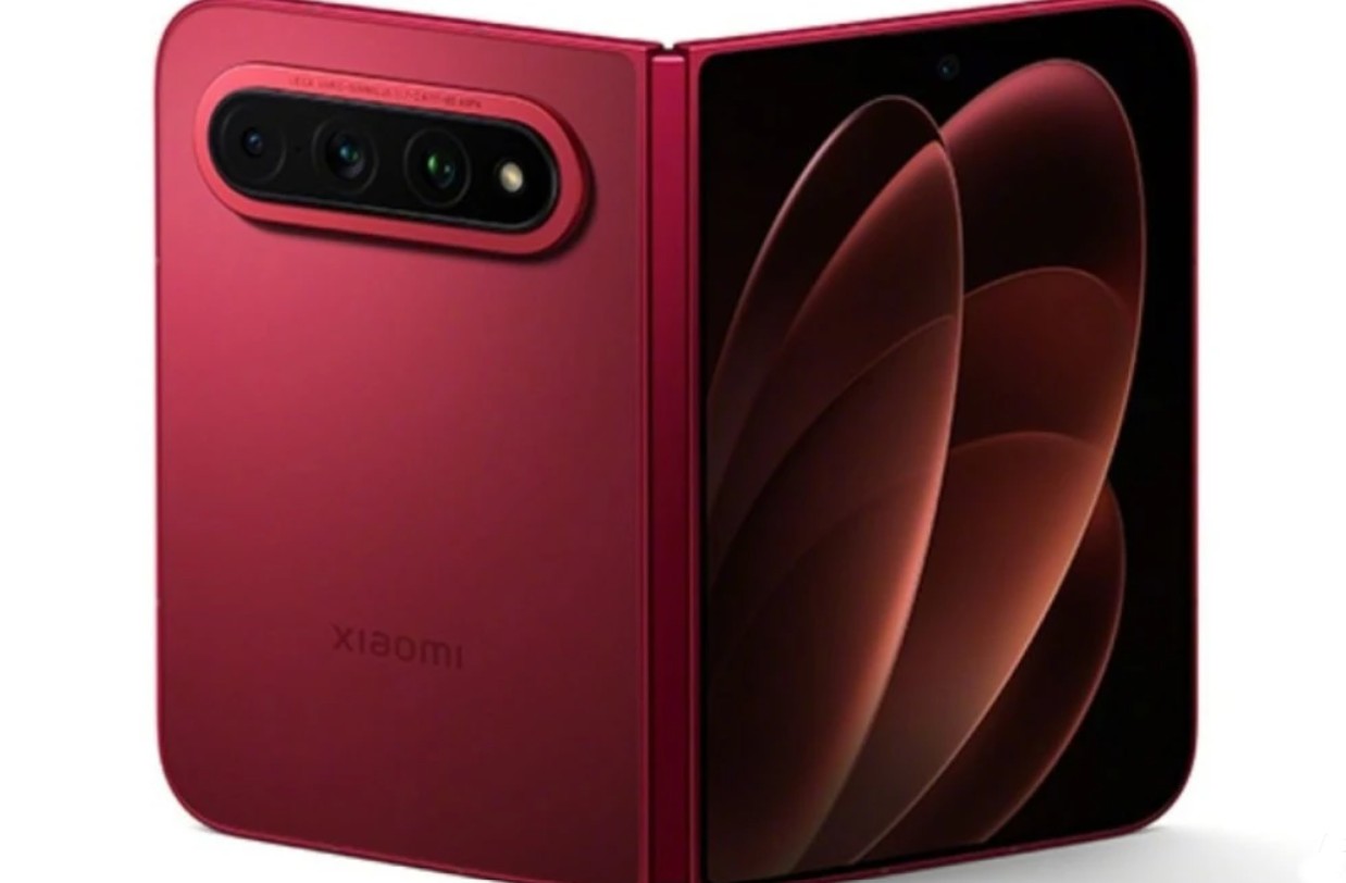 (ФОТО/ВИДЕО) Xiaomi 18 Fold пристигнува на 7 септември: Откриен дизајнот на новиот преклопен телефон