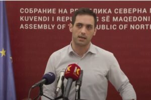 Мециновиќ: Демографијата не се спасува со „мамо роди ми братче“ – предлагаме закон за отпис на 20% од станбениот кредит по новороденче