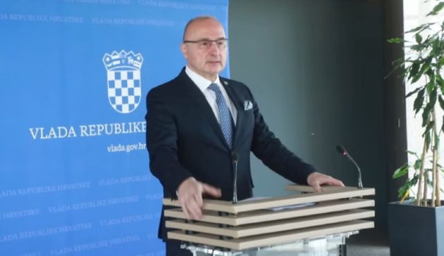 Радман: Очекувавме политичарите во Црна Гора да се воздржат од фалење на Младиќ