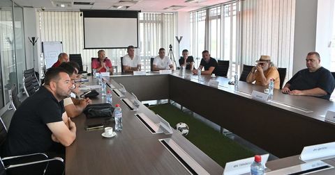 Омерагиќ на состанок со претставници на клубовите во ПМФЛ: Заедно да го унапредиме клупскиот фудбал
