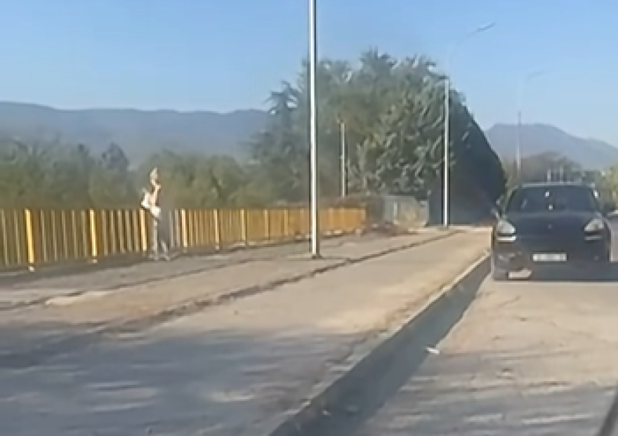 (Видео) Полицијата ја откри и ја казни жената која фрлаше отпадоци во Лепенец, доволно ли е?