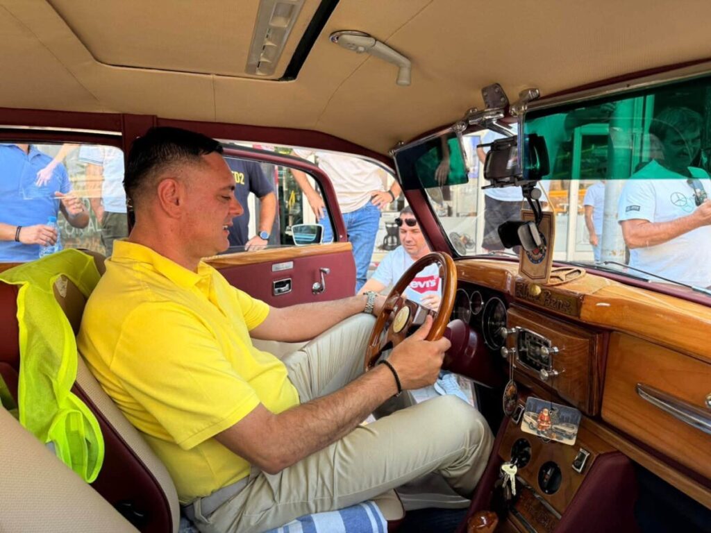 Најстарoто возило има 98 години: Изложба на олд тајмери во Кавадарци