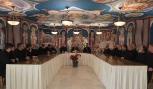 Митрополитот Георгиј богослужеше во Кнежино, свештениците расправаа за етичките прашања на вештачкото оплодување