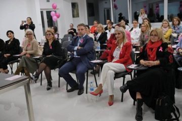 КАМПАЊА РОЗОВ ОКТОМВРИ ВО КАРПОШ: Превенцијата и раното откривање спасуваат животи од рак на дојка, порача д-р Китановска