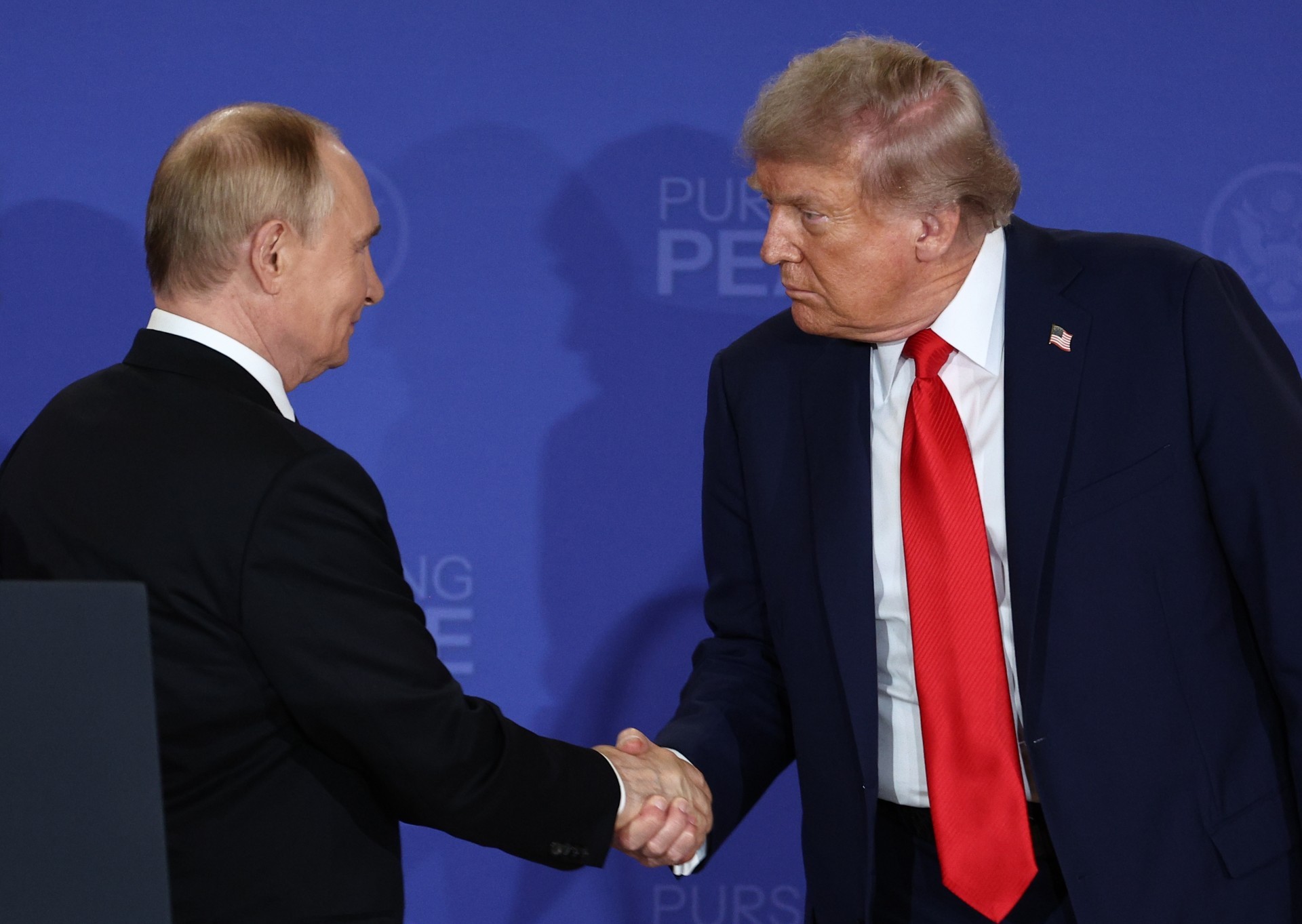 По договорот меѓу Трамп и Путин, 40.000 тони руски дизел патуваат кон САД