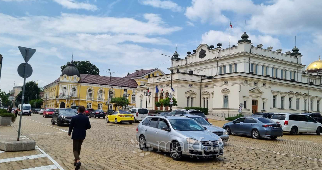 Бугарите гласаат на претседателски избори