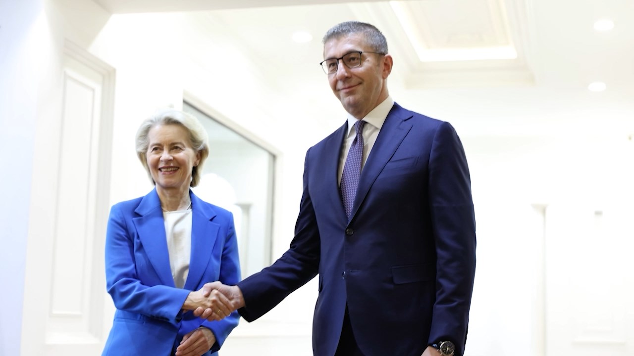 Урсула фон дер Лајен го посоветувала Мицкоски да побара билатерална средба со бугарската страна