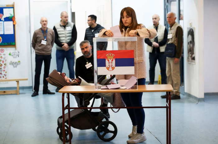 Затворени гласачките места во Србија, излезноста до 19 часот над 67 отсто