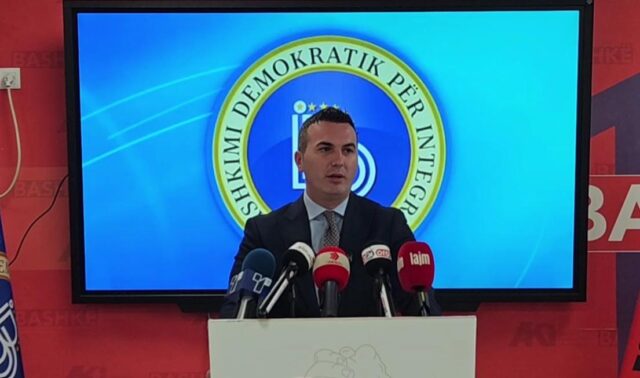 Адеми: Дали Уставниот суд го подготвува следниот напад врз албанскиот јазик?