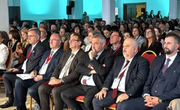 Клековски на Конгресот по фармација во Охрид најави нови закони, Е-рецепт и нула толеранција за фалсификувани лекови
