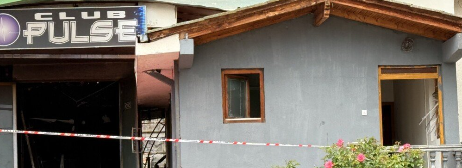 Двајца или тројца луѓе биле потребни за да се извлече едно лице од дискотеката, сведочеше пожарникар за трагедијата во „Пулс“
