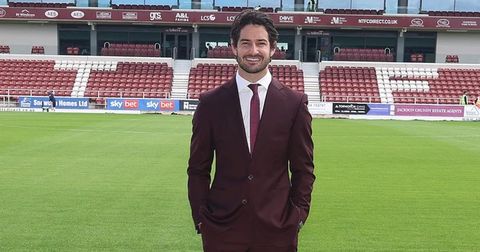 Поранешниот „Golden Boy“ на Милан стана сопственик на англиски четвртолигаш