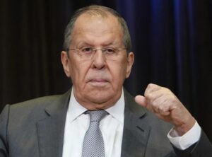 Германскиот министер одби заедничка фотографија со Лавров, Москва реагира: „Се исплаши“