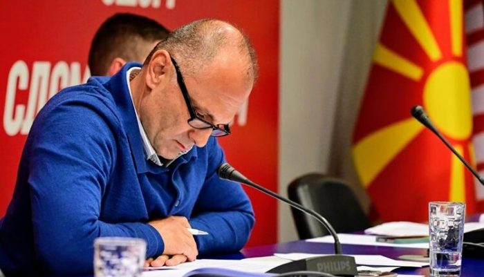 РЕАКЦИЈА ОД ВМРО-ДПМНЕ: СДС сопствениот пораз го прогласува за победа – ако нам ни паѓа рејтингот, зошто Филипче бега од избори?