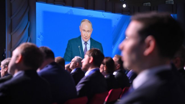 СВЕТОТ Е ВО ОПАСЕН МОМЕНТ, НЕ МОЖЕМЕ ДА БИДЕМЕ СИГУРНИ ДЕКА НУКЛЕАРНО ОРУЖЈЕ НЕМА ДА СЕ УПОТРЕБИ, КАЖА ПУТИН