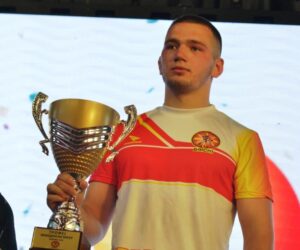 Омер Мемеди е балкански шампион во борење до 20 години