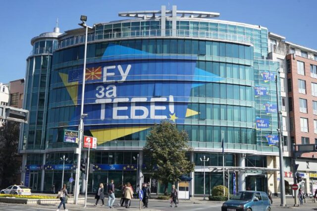 Сè уште не е усвоена конечна верзија од новите насоки и сè уште не е познато како во пракса ќе се спроведува финансирањето на земјите кандидатки, велат од Делегацијата на ЕУ