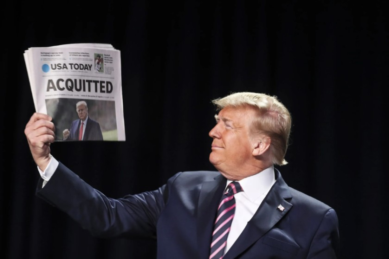 Луѓето на Трамп во трка по адвокати
