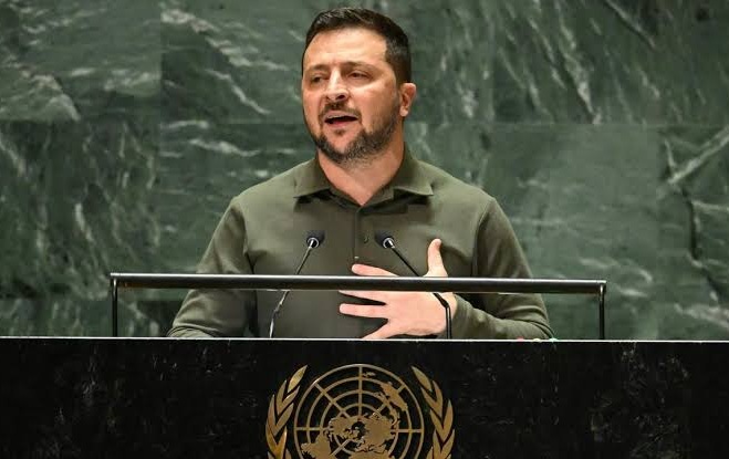 ЗЕЛЕНСКИ: Ни треба чесност од нашите партнери во војната против Русија, САД да не застануваат на страната на агресорот
