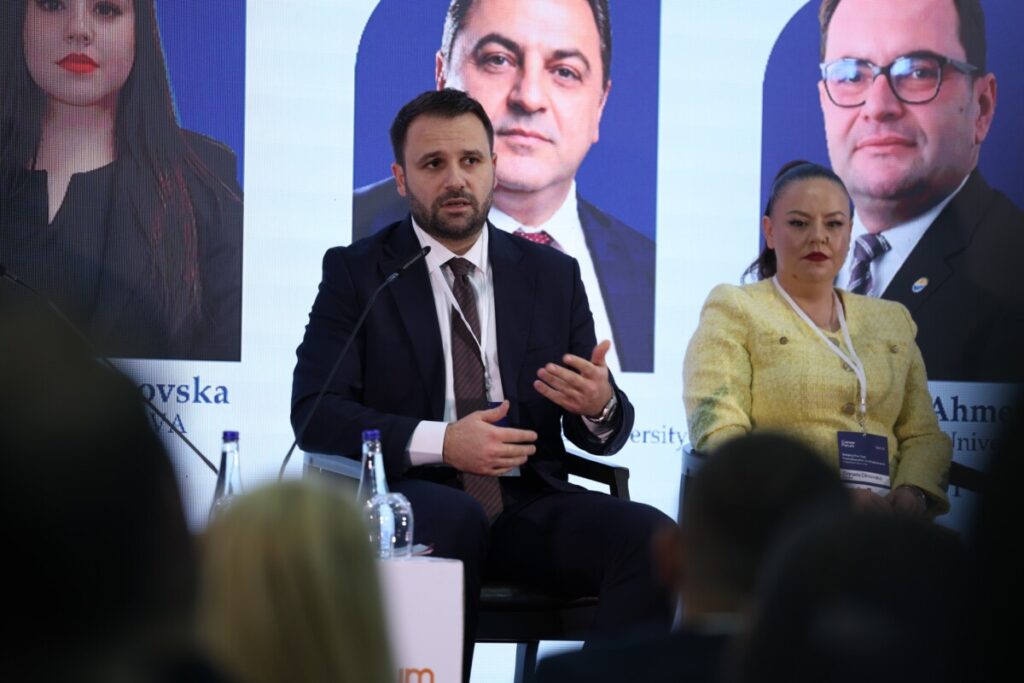 Дурмиши: Создаваме повеќе можности за младите и нивно полесно вработување
