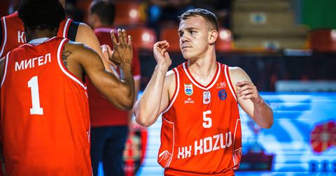 Кожув со една петорка подобар од вицешампионот