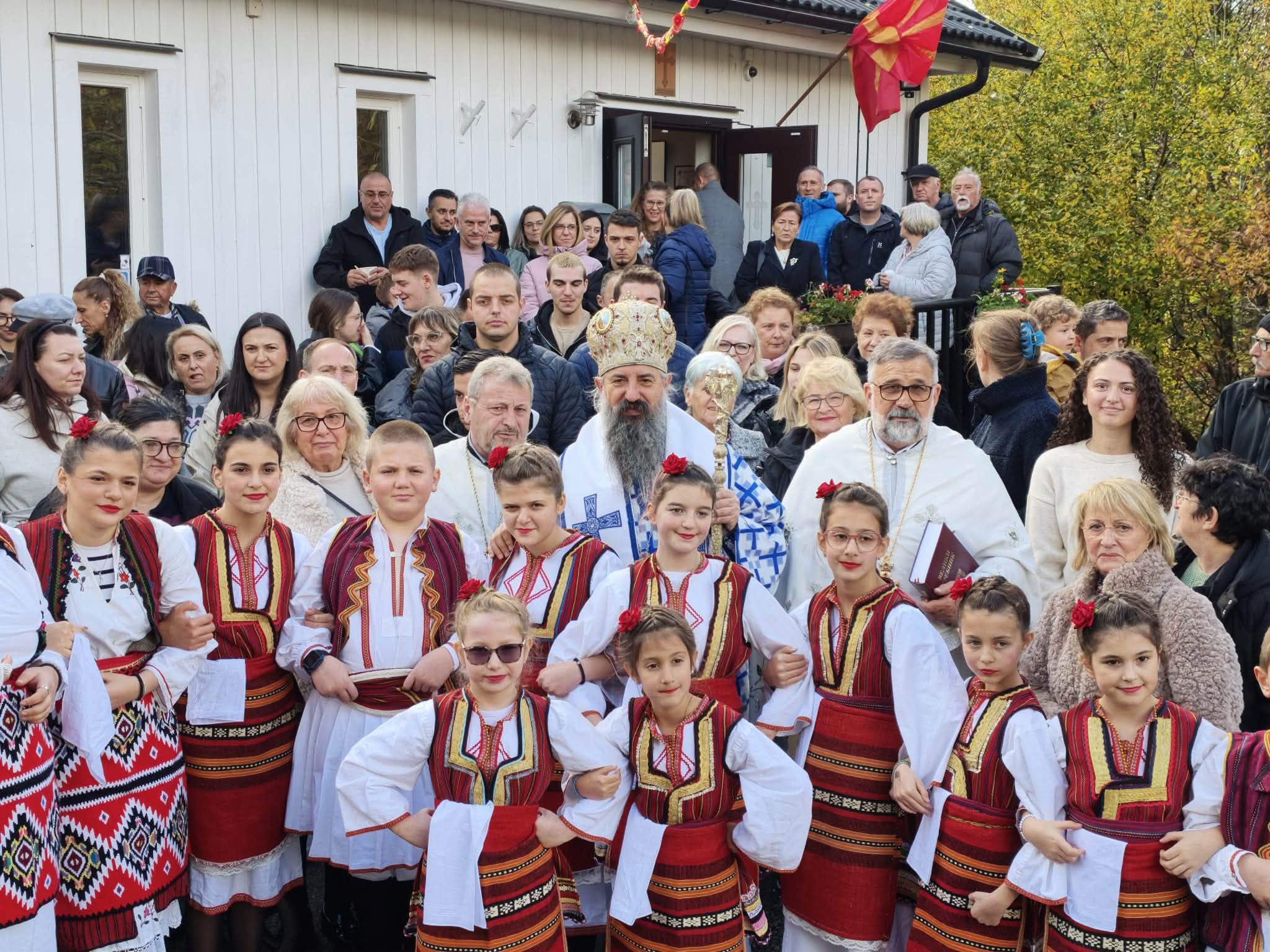 Осветен параклис посветен на Покровот на Пресвета Богородица во Гетеборг