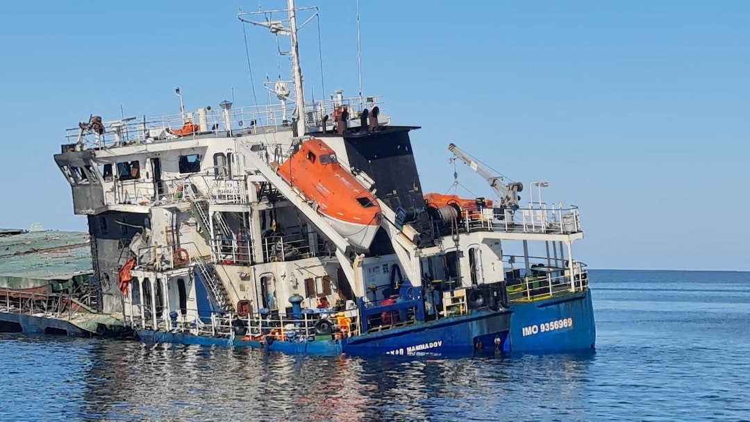 Оум морнари исчезнаа за 11 часа: После случаите во Бугарија, изби пожар и на два брода на романска територија