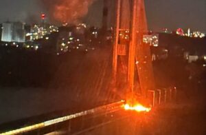 ВИДЕО: Затворени мостови, мртви и повредени по руски напад на Киев
