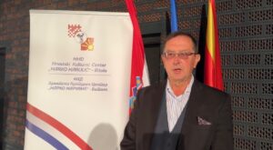 Многу смеа и полна сала за гостувањето на Младинскиот Сатиричен театар од Славонски Брод, Хрватска во Битола
