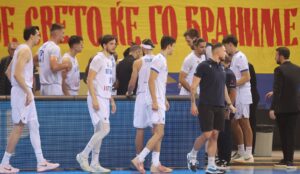 Не може без политика кога се игра против грчки екипи, Ираклис го пријави МЗТ Скопје во ФИБА поради транспарент