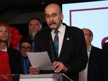 ВЛАСТА Е ОДГОВОРНОСТ, А НЕ ПРИВИЛЕГИЈА: Саичиќ прогласи победа на Студентската листа во Србија