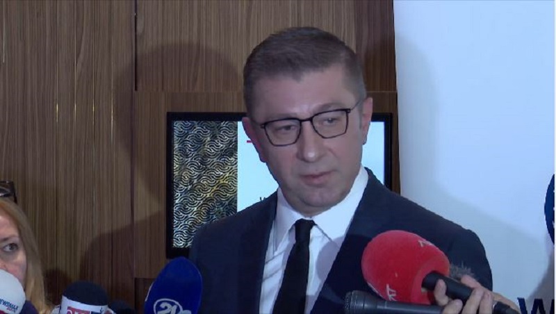 Очекувам дијалог на коњопој – Мицкоски за средбата на шефовите на дипломатиите на Македонија и Бугарија