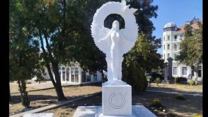 Бугарската православна црква против пагански споменик во центарот на Видин: Митрополитот Пахомиј бара почит кон христијанското наследство