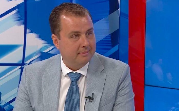 ПРЕНЏОВ ЗА ФИЛИПЧЕ: Не е страшно што вакви се „лидери“ на пропаднати партии, страшно е што такви ни ги образуваат нашите деца!