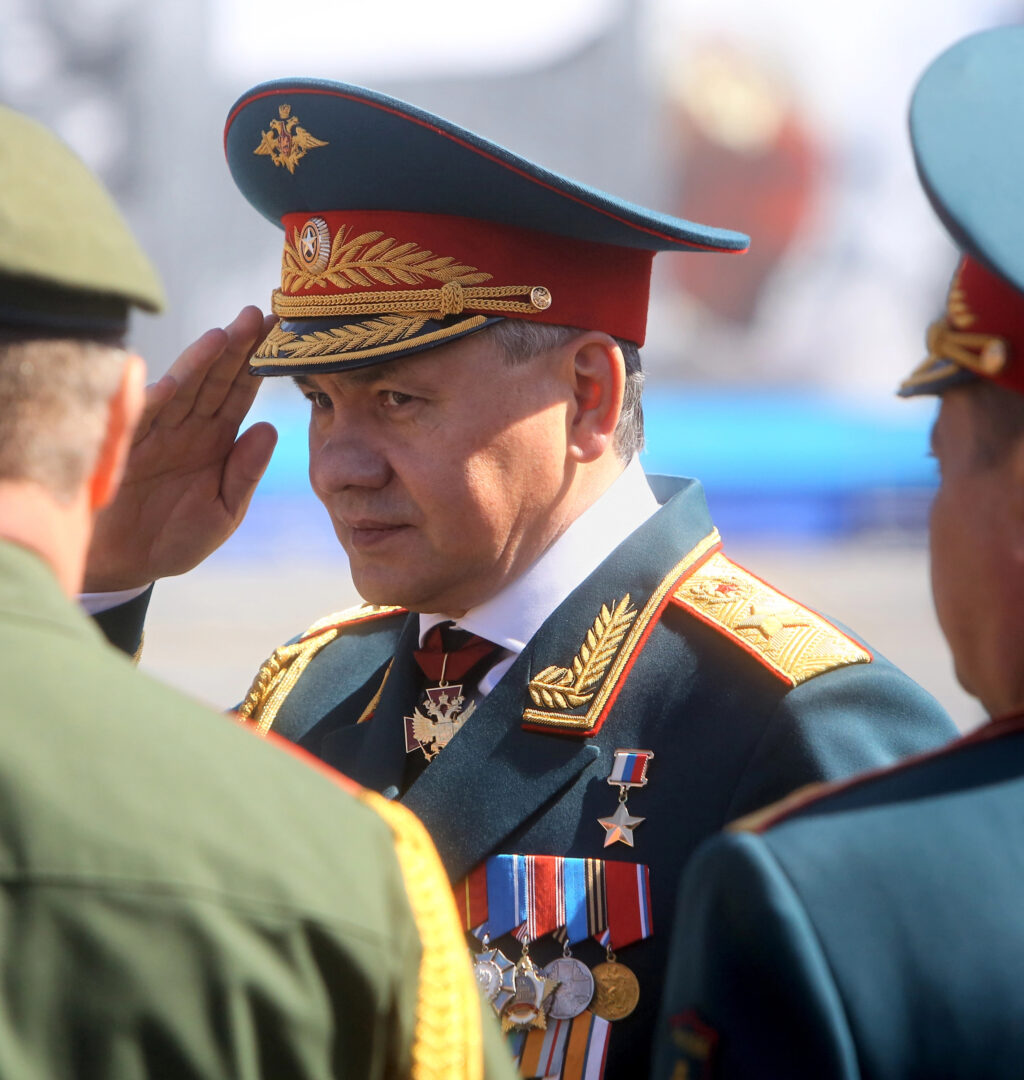 Шојгу: Западот користи санкции, закани и уцени за да ја ослаби Русија