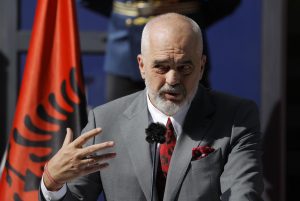 Немирите во Тирана продолжуваат, Рама изјавува дека нема да поднесе оставка