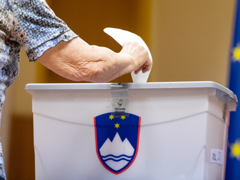 Пресврт во Словенија, мнозинството го отфрла законот за парламентарни истраги
