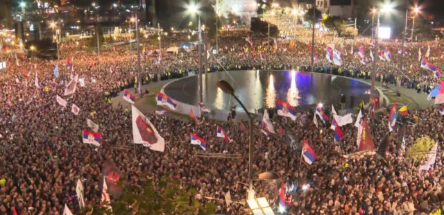 Избори во Србија: Студентската листа освои 140 места, Вучиќ 103