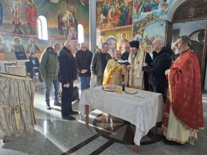 Митрополитот Јован служеше заупокоена Литургија и помен за Тоше Проески