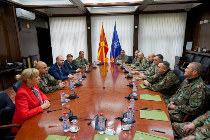 МИСАЈЛОВСКИ: Професионалните војници до пензионирање ќе останат во Армијата, наместо да ја напуштаат службата на 45 години
