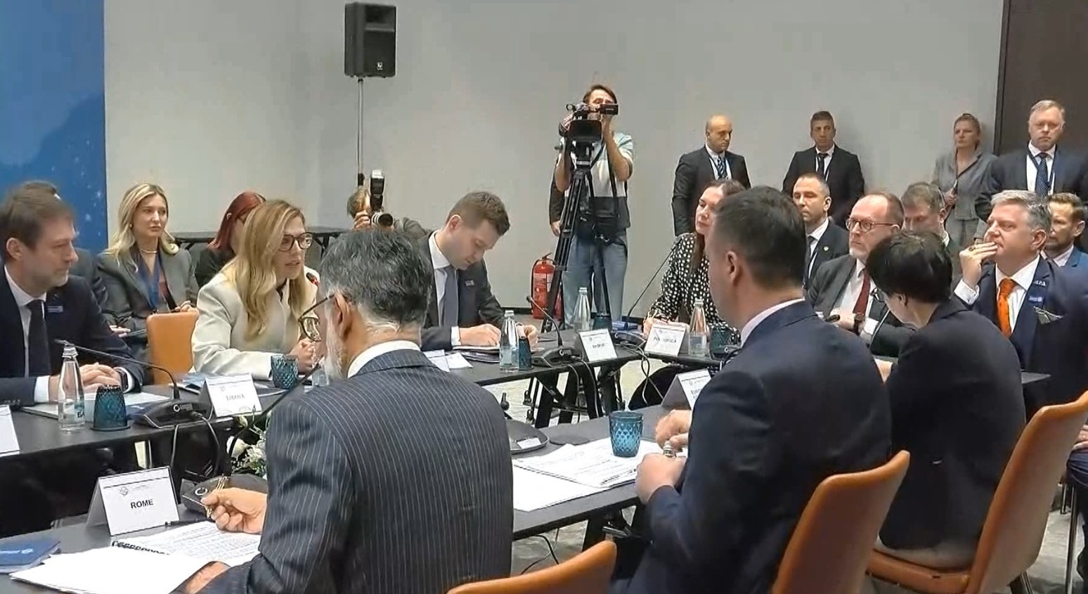 Аналитичарите не гледаат суштински резултат по средбата во Софија, ова е прв чекор во деблокада на процесот