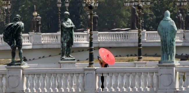 СКОПСКА ИТ-КОМПАНИЈА МУ ДАЛА ОТКАЗ НА ЛИЦЕ СО АУТИЗАМ ОТКАКО ПРИЈАВИЛ ПСИХИЧКО ИЗЖИВУВАЊЕ ВРЗ НЕГО ОД СТРАНА НА КОЛЕКТИВОТ, КОРИСТЕЈЌИ ЈА НЕГОВАТА НЕСПОСОБНОСТ ДА ИМ ВРАТИ И ДА СЕ ОДБРАНИ