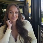 (Фото) Хуман гест на Луна Ѓогани — му помогна на бездомник со неколку кучиња да добие покрив над главата