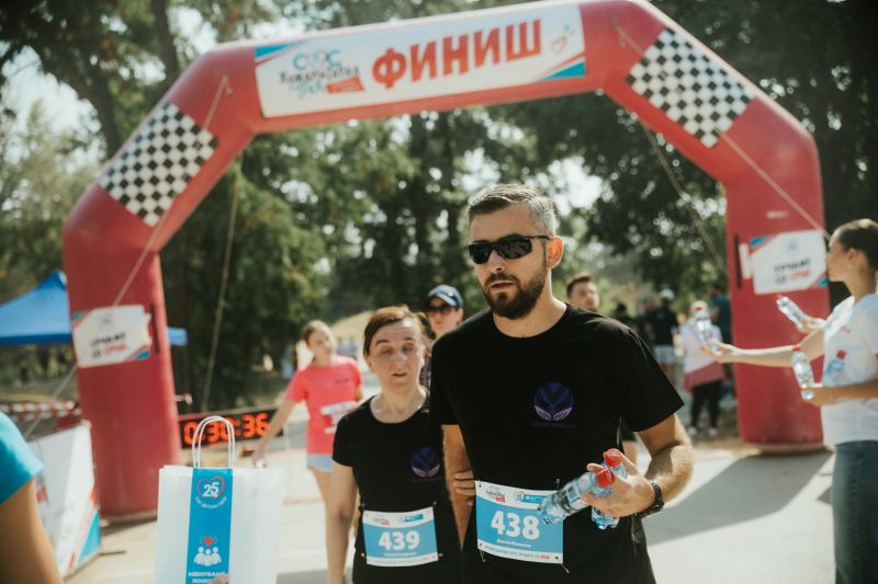 Беира, која има целосно оштетен вид, истрча полумаратон: „Преку очите на мојот пријател и асистент Димче ја гледав патеката“
